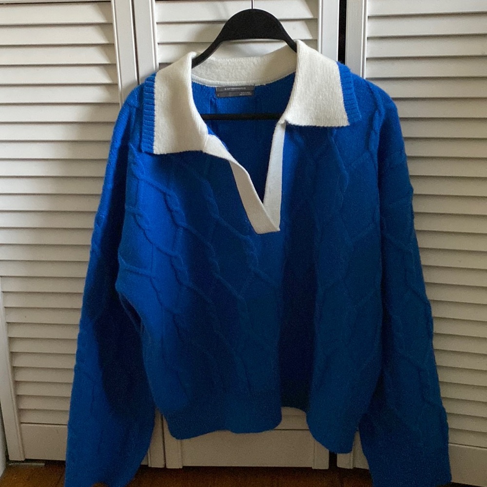 Anthropologie sweater size small blue